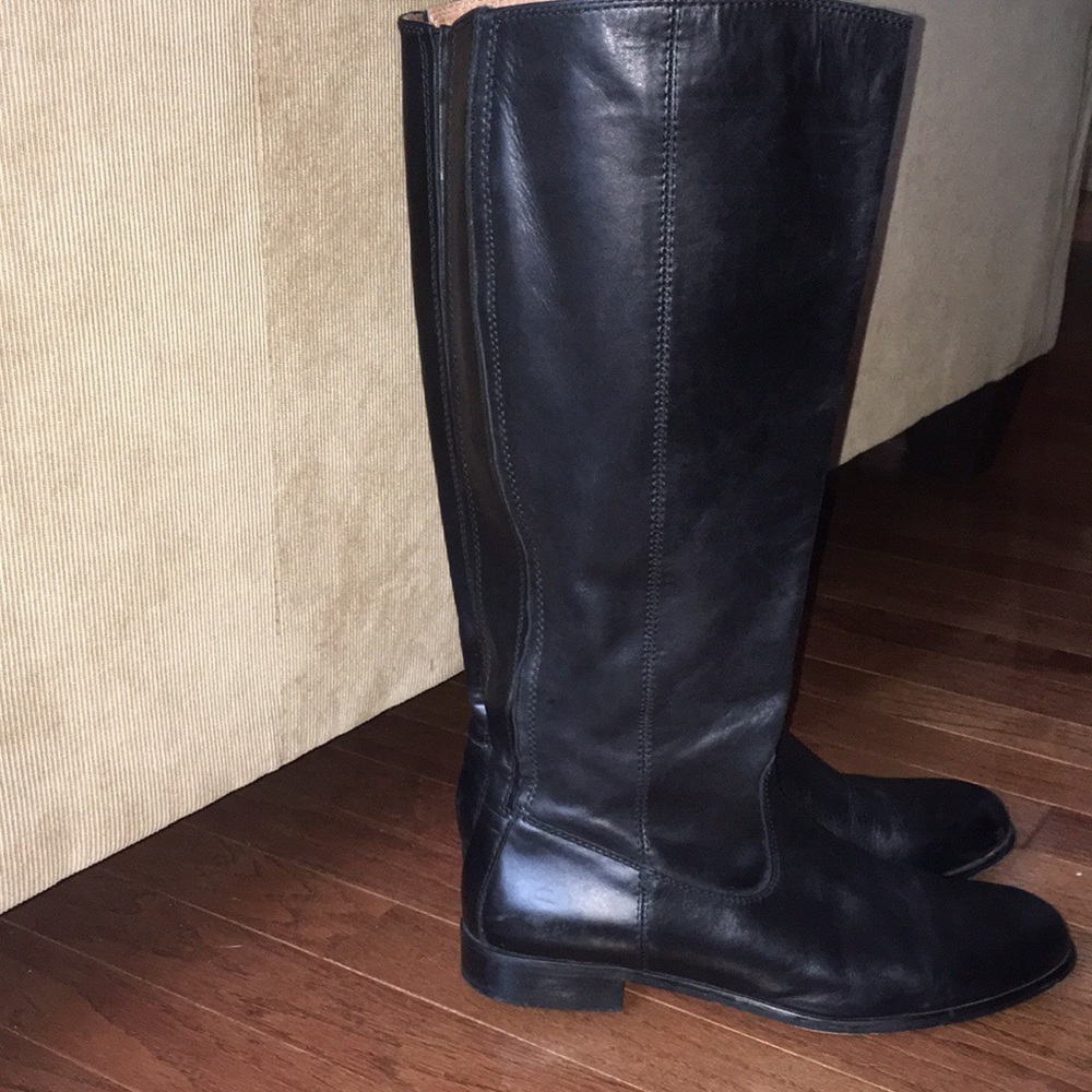 Kenneth Cole black leather boots